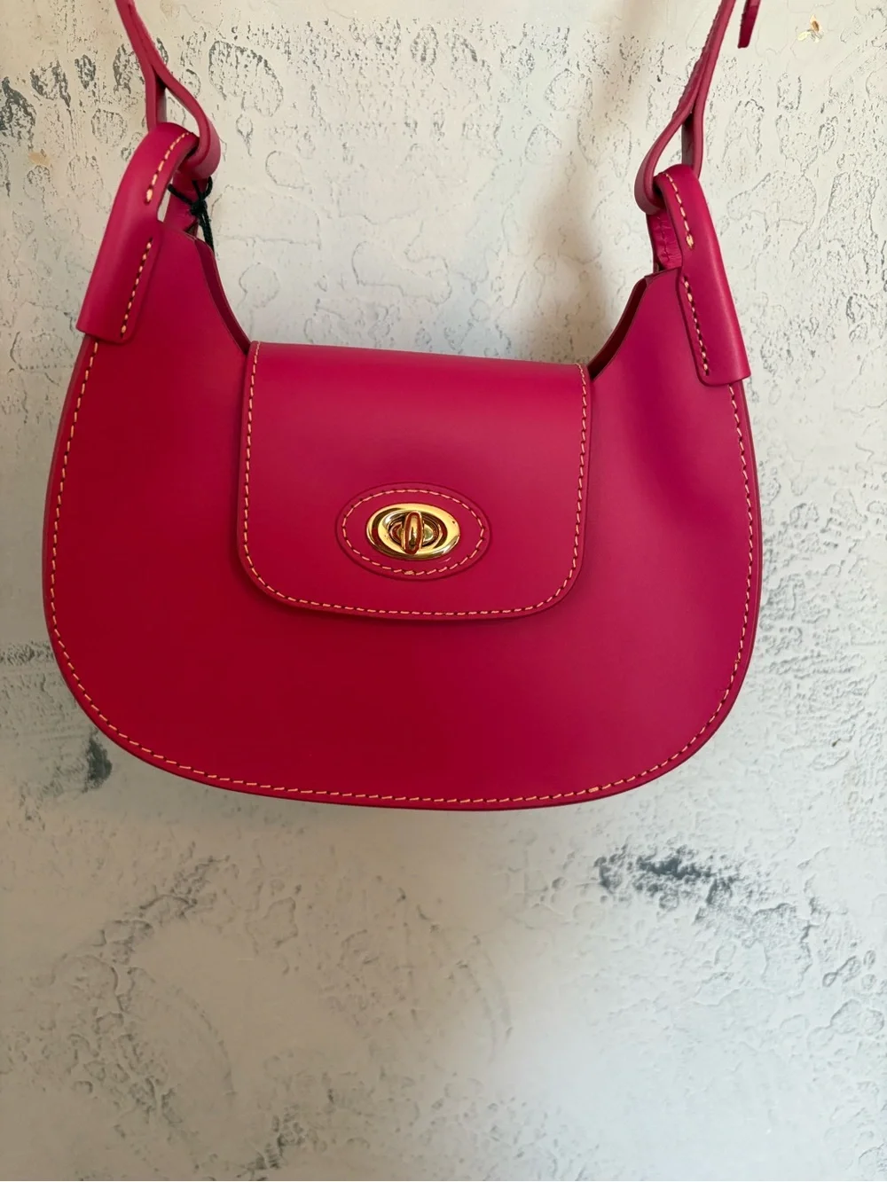 Dooney & Bourke compact dooney